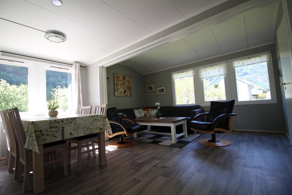Steinshølen Holiday Home Flåm Eksteriør bilde